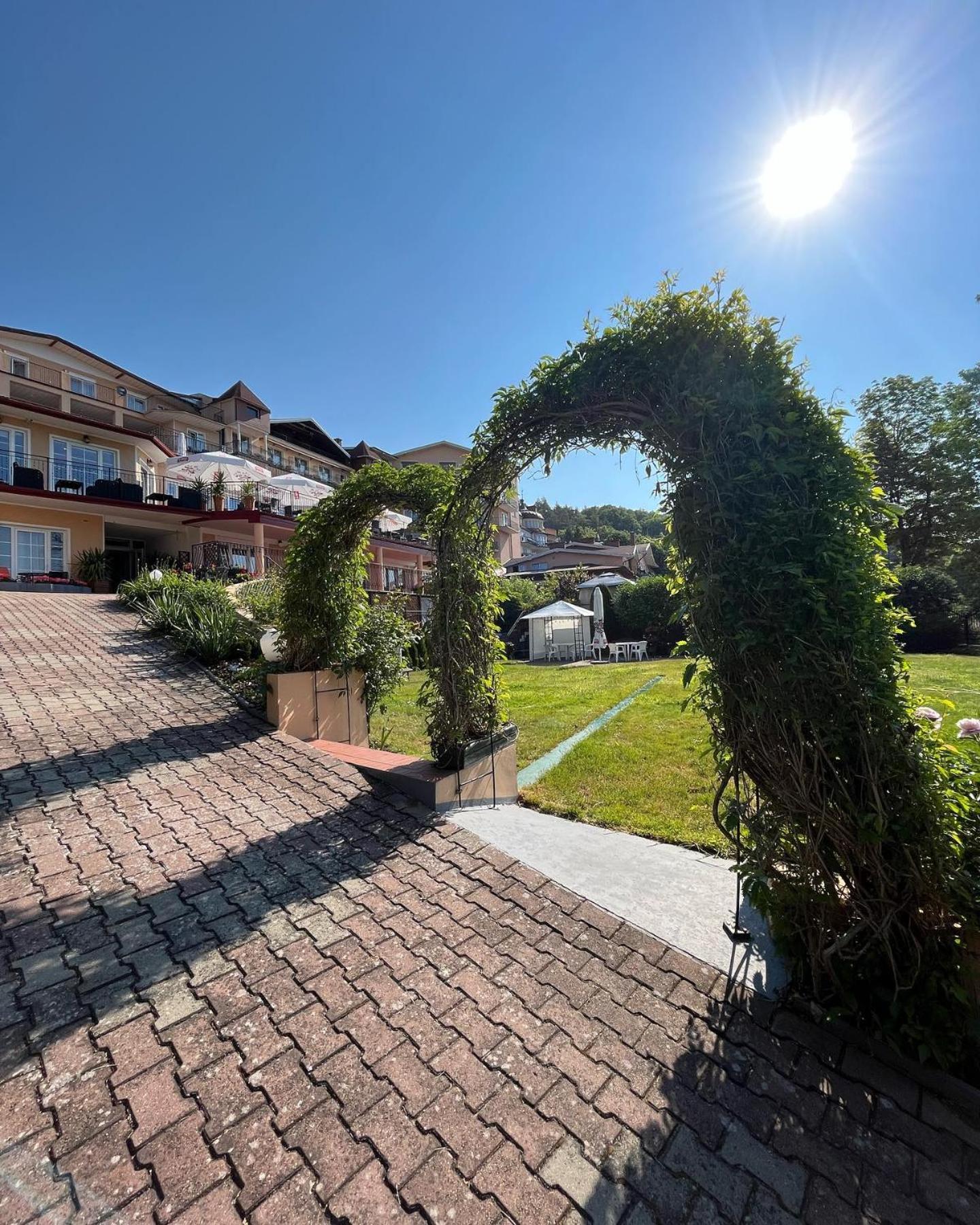 Hotel Eva Mrągowo Exterior foto